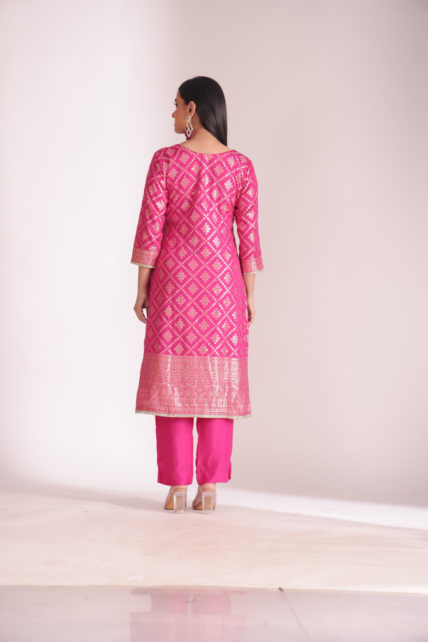 Noorika Fuschia Chanderi Kurta with Pant and dupatta- set of 3