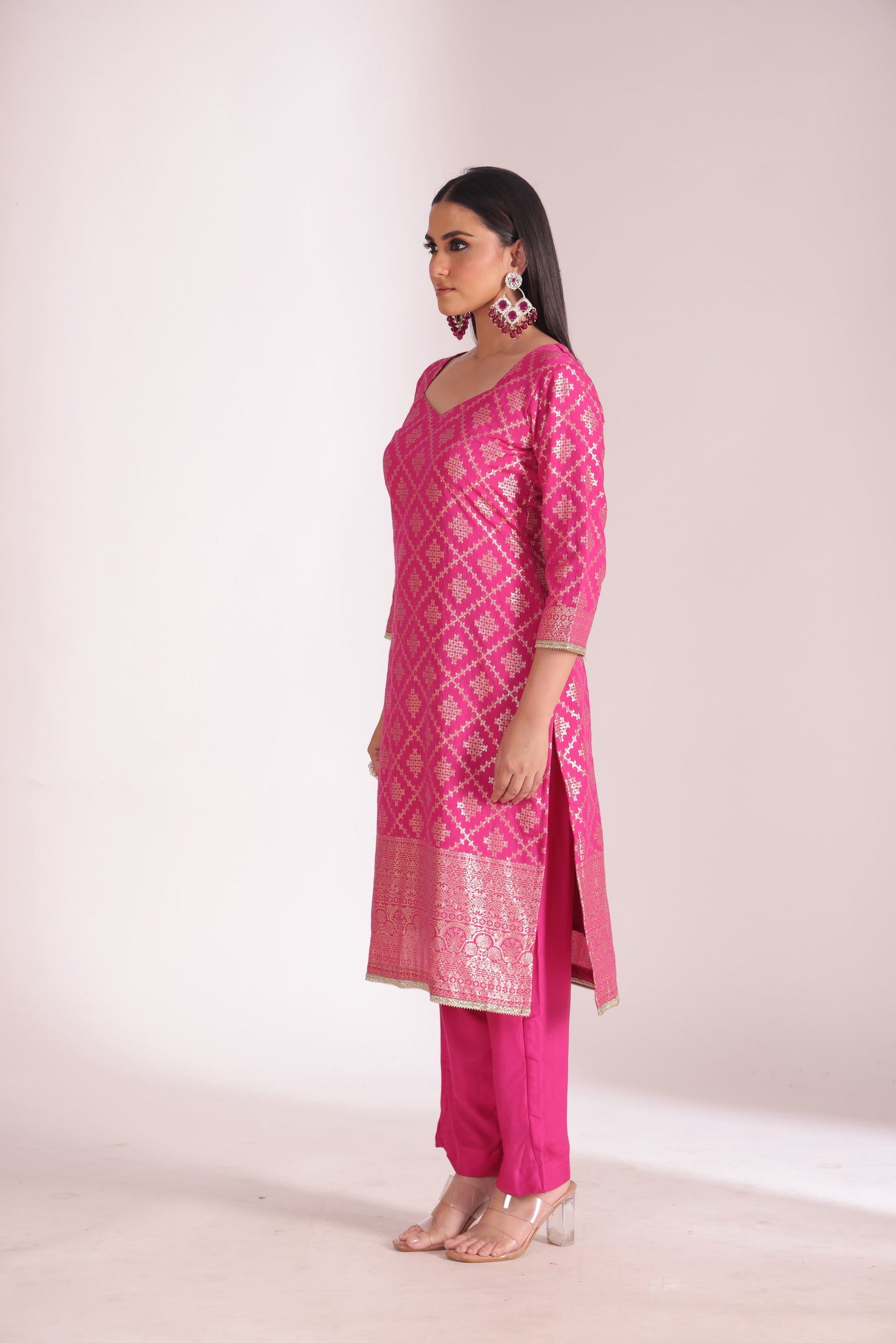 Noorika Fuschia Chanderi Kurta with Pant and dupatta- set of 3