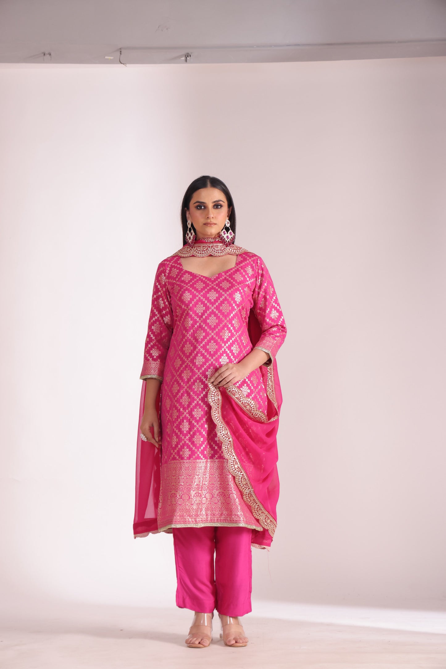 Noorika Fuschia Chanderi Kurta with Pant and dupatta- set of 3