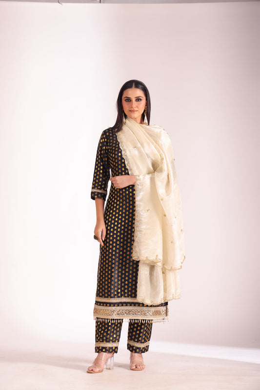 Noorika Black Kurta with pant and dupatta- set of 3