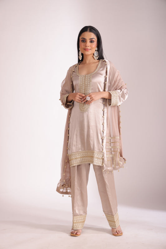 Jhalak Beige Kurta with Farsi Salwar and Dupatta- set of 3