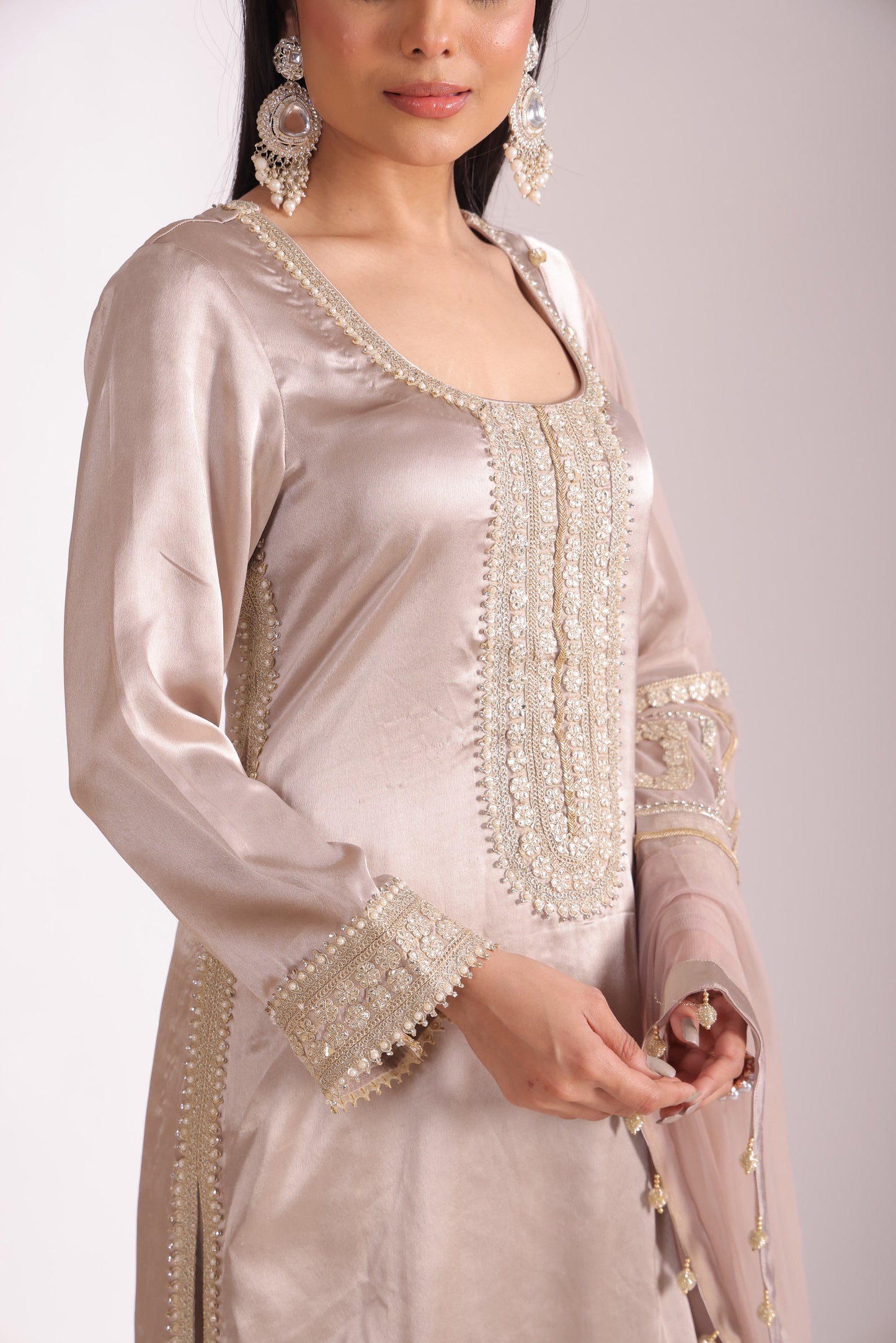 Jhalak Beige Kurta with Farsi Salwar and Dupatta- set of 3