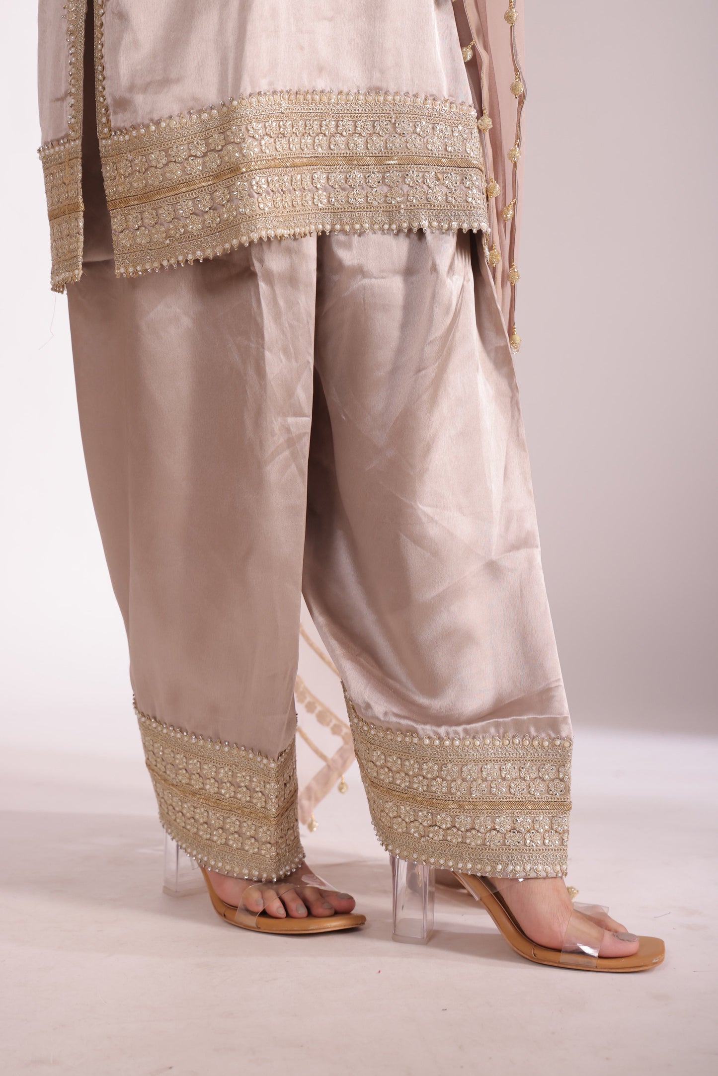 Jhalak Beige Kurta with Farsi Salwar and Dupatta- set of 3