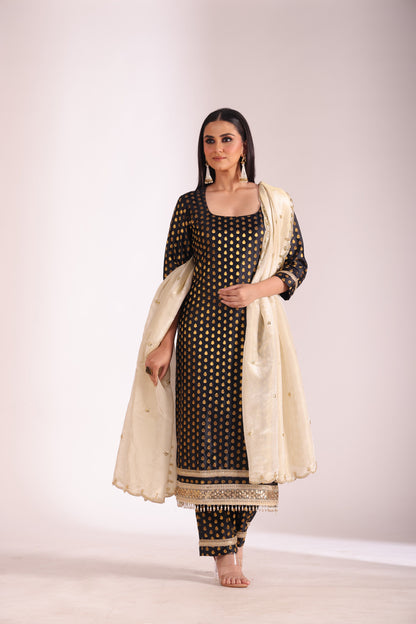 Noorika Black Kurta with pant and dupatta- set of 3