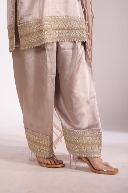Jhalak Beige Kurta with Farsi Salwar and Dupatta- set of 3