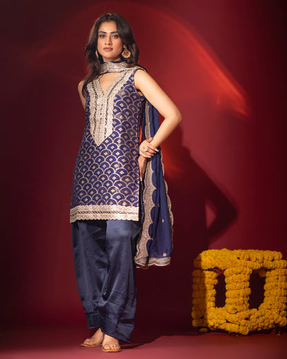 Rasiyaa Navy Blue Silk Kurta Set with Farsi Salwar and Organza Dupatta